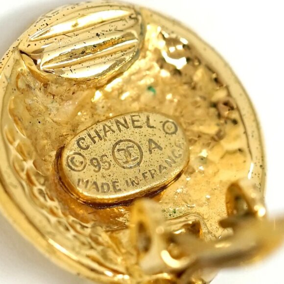 CHANEL CC Logos Rhombus Clip-On Earrings Gold Tone 95A Auth w/Box #11469 - Picture 5 of 6